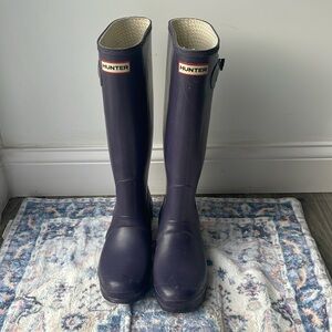 Hunter Tall Original Rain boots - women’s size 9 - purple color